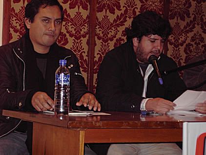Paolo de Lima lee poes�a publicada en Ciberayllu